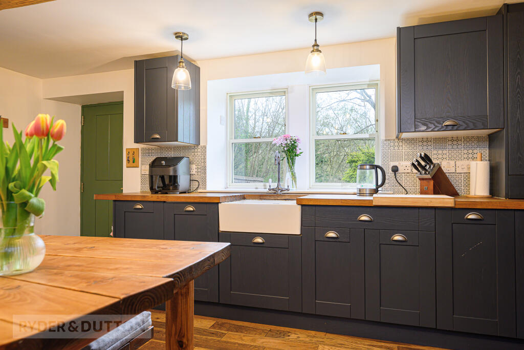 House in Kirklees, West Yorkshire - View 2