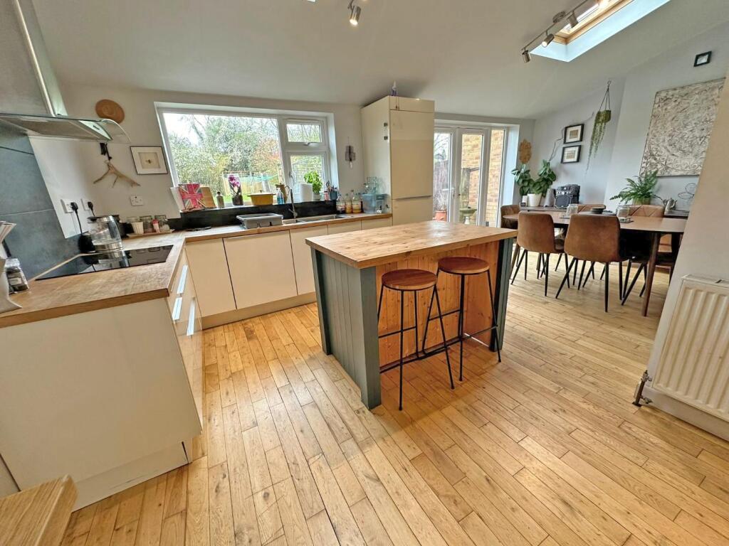 Brackendale Drive, Barby, Rugby - View 2