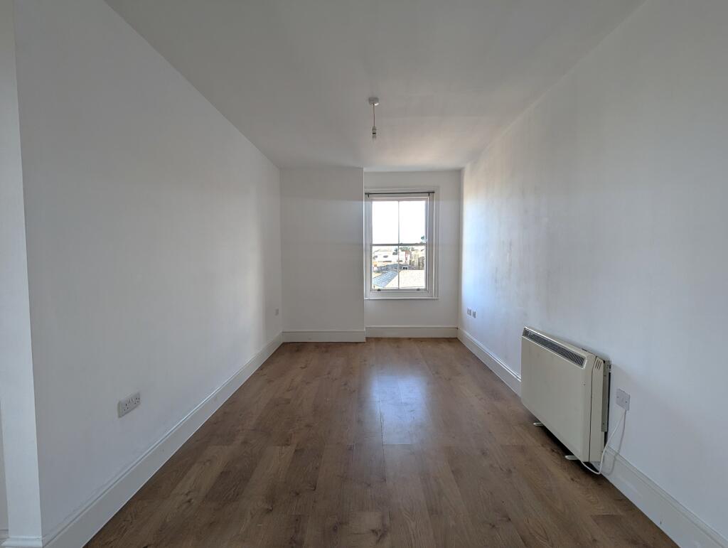 Apartment in Ryde, Pelhamfield - More