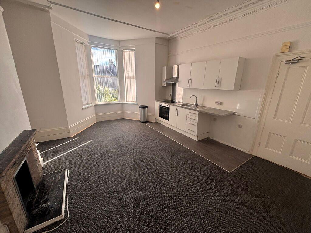 Main image of property: 53 Connaught Avenue Flat 1