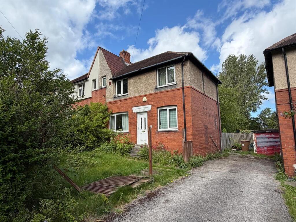 Main image of property: Broadway, Wakefield, WF2