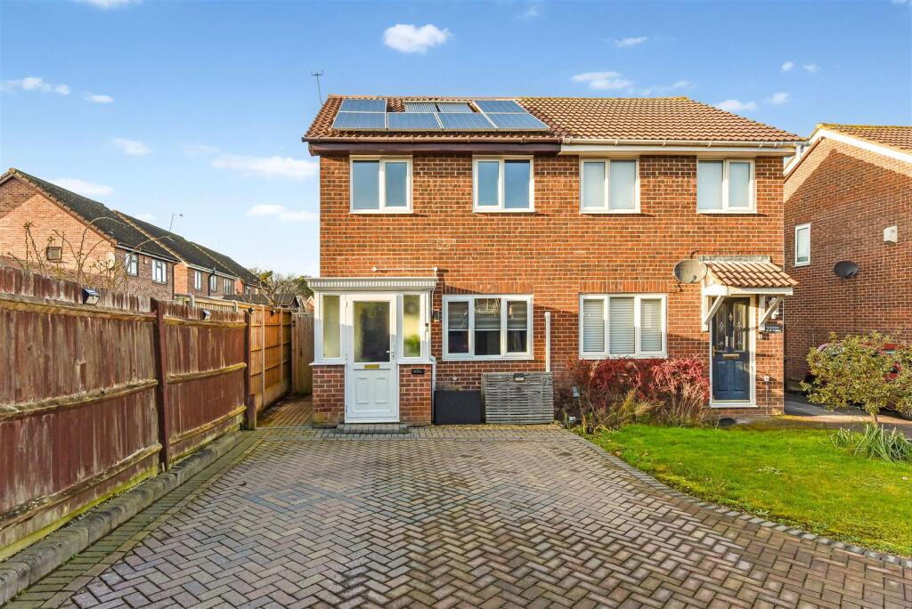 Starina Gardens, Waterlooville, Waterlooville