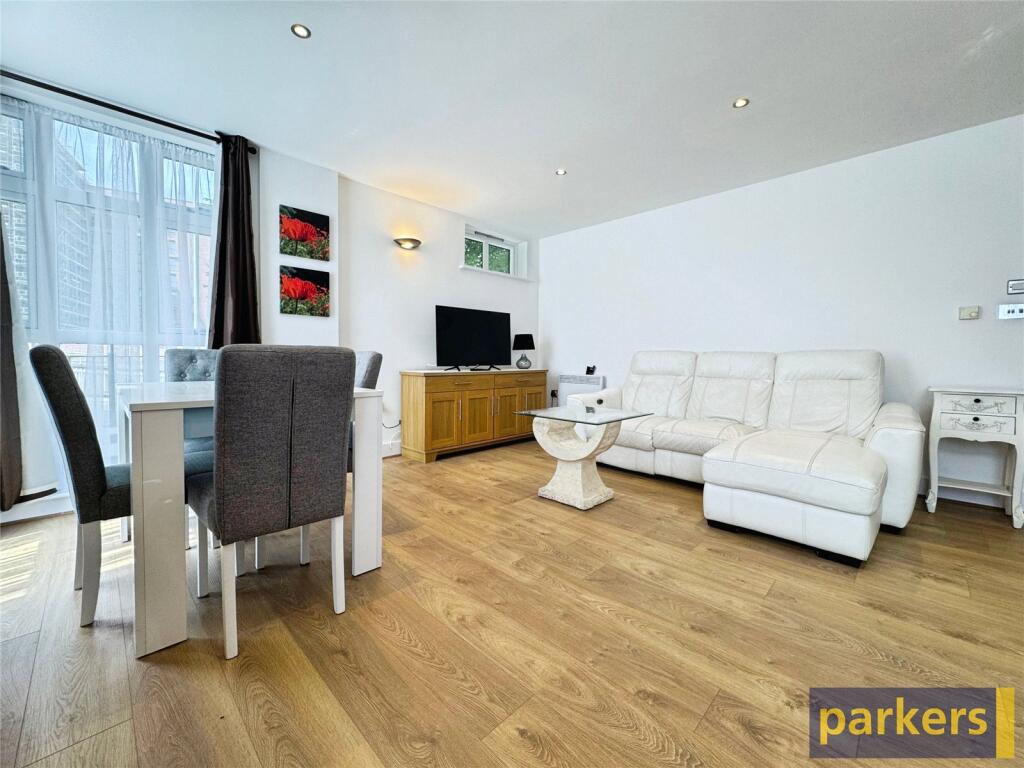 Apartment in Reading - View 2