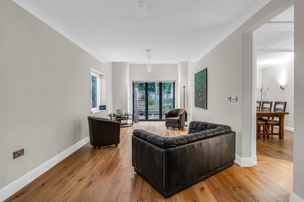 Additional image 10 of Church Street, Welwyn