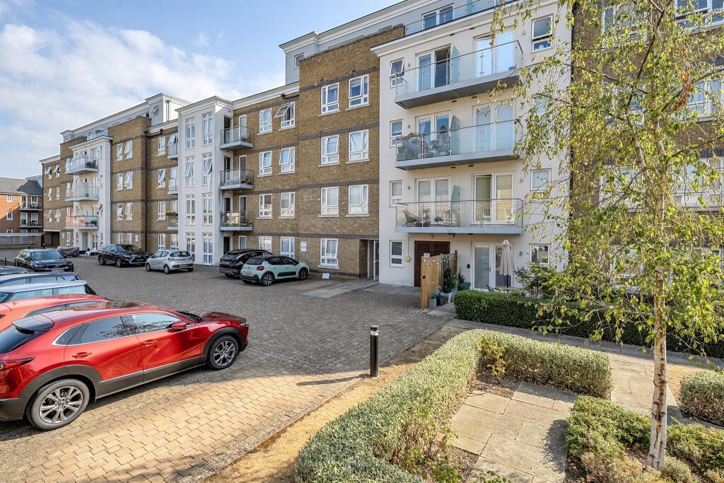 Apartment in Slough