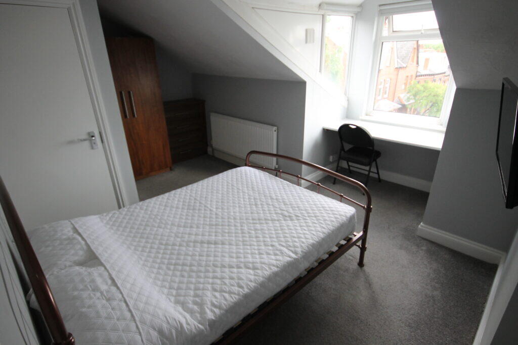 6 bedroom terraced house for rent