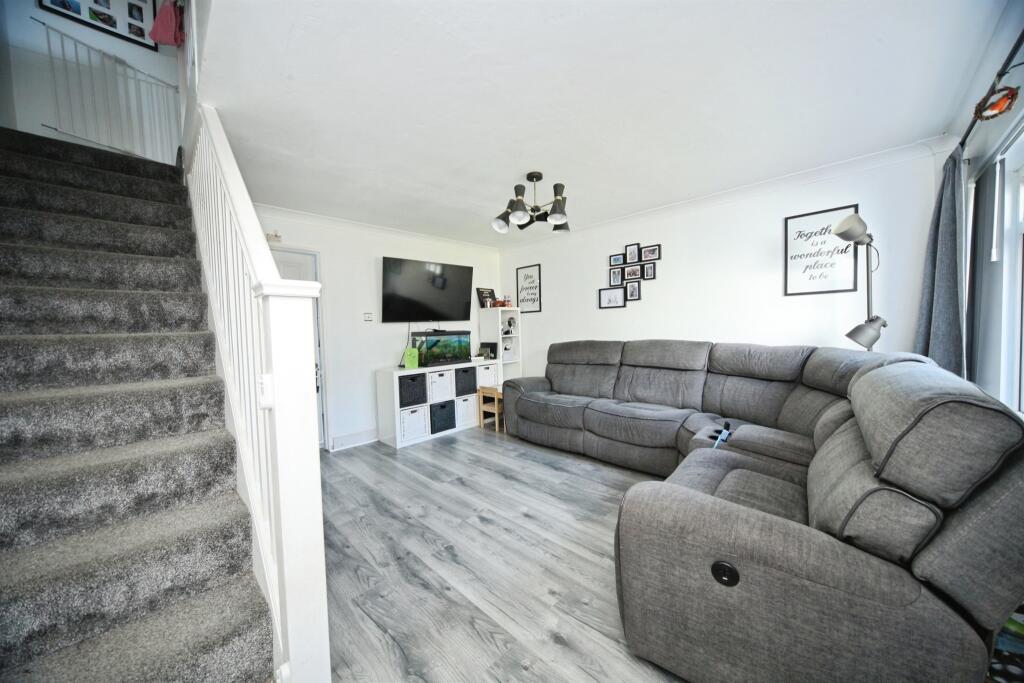 House in Dunstable, Central Bedfordshire - View 5