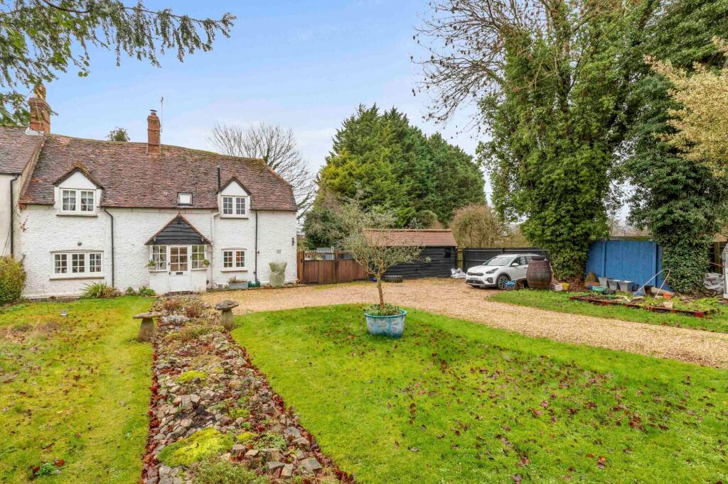 Main image of property: Aylesbury Road, Askett, HP27