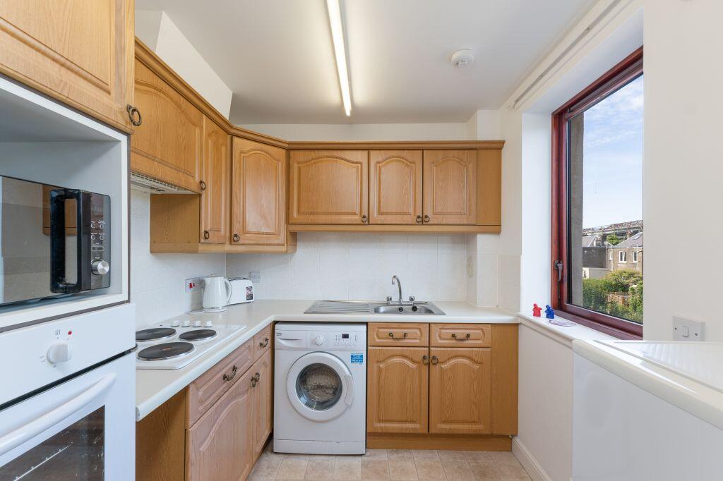 6/17 Roseburn Drive, Roseburn, Edinburgh, EH12 5NS photo 4
