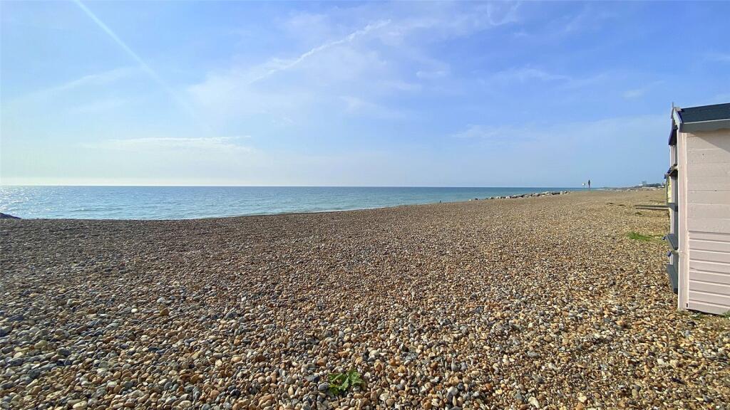 Beach Green, Brighton Road, Lancing, West Sussex, BN15 photo 4