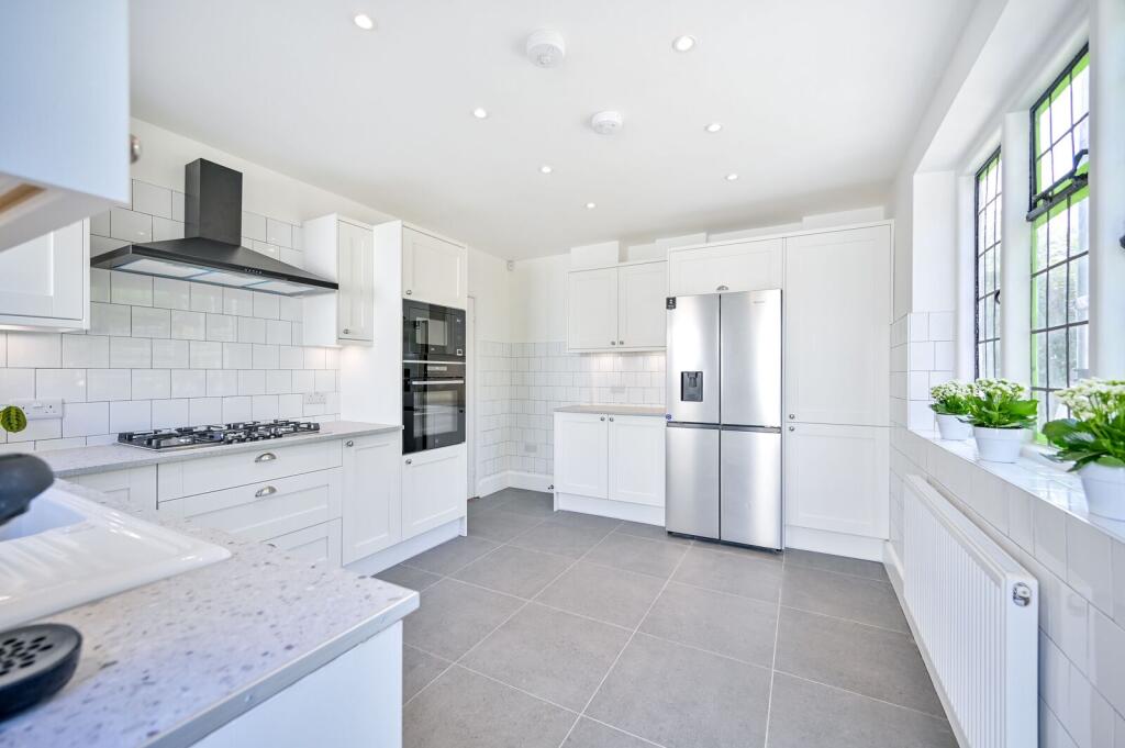 House in Twickenham - View 2