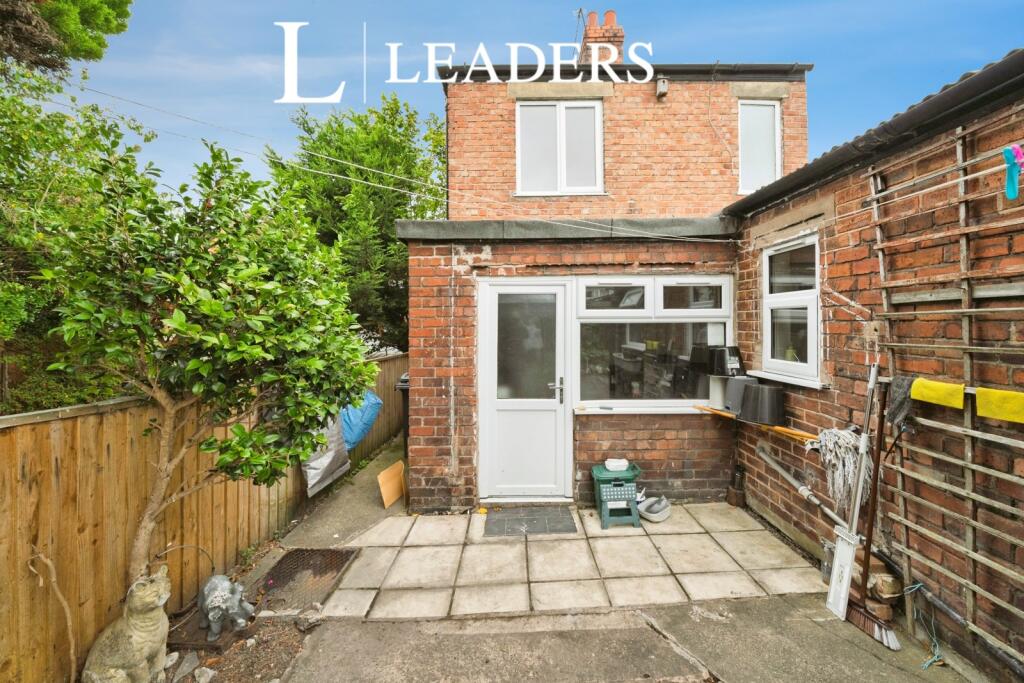 House in Walsall, West Midlands - More