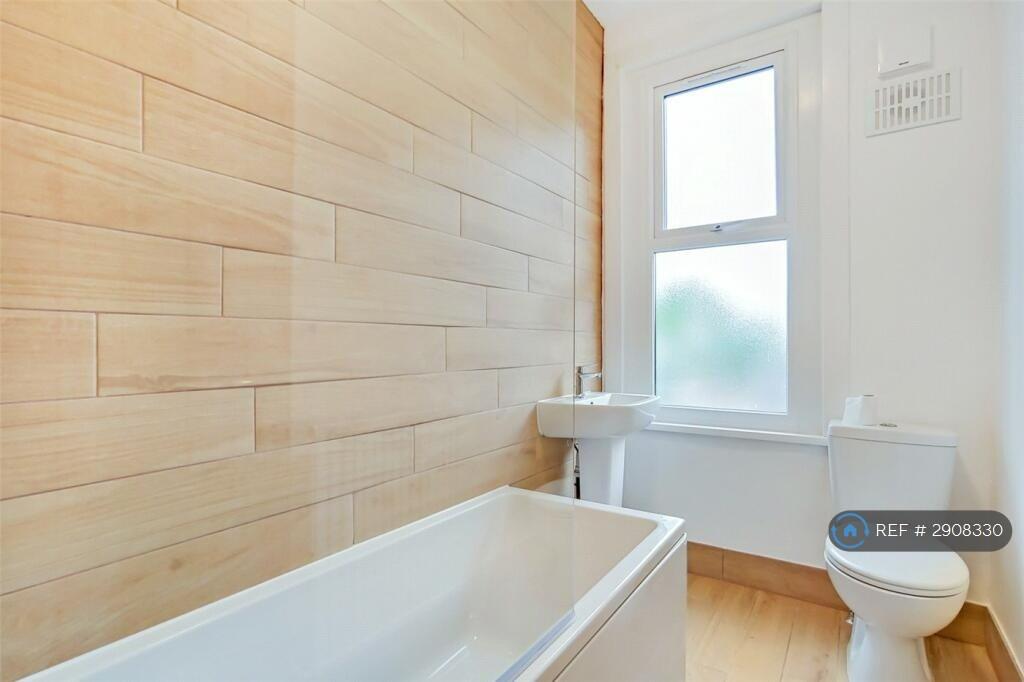 1 bedroom house share for rent