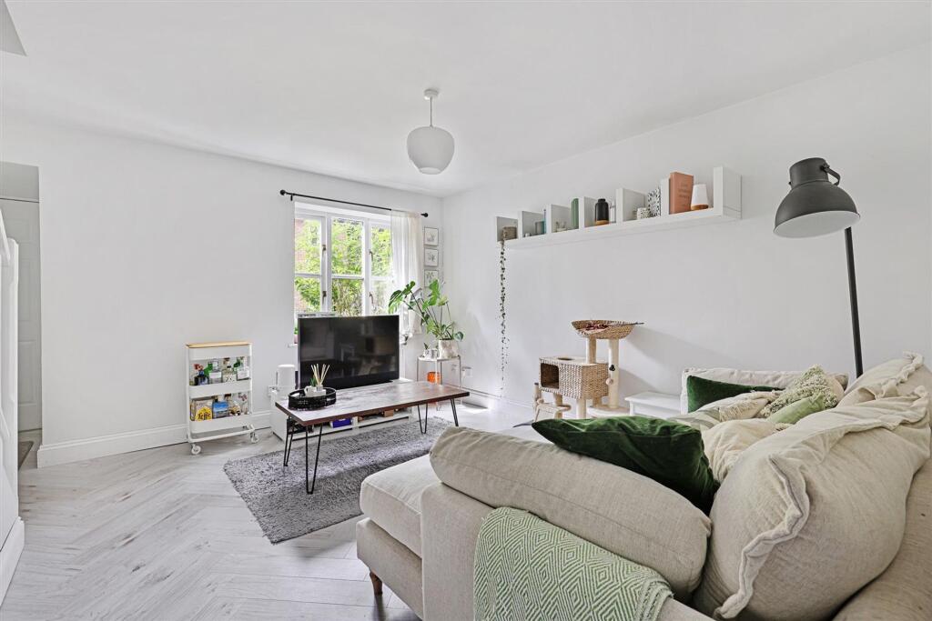 House in London - View 3