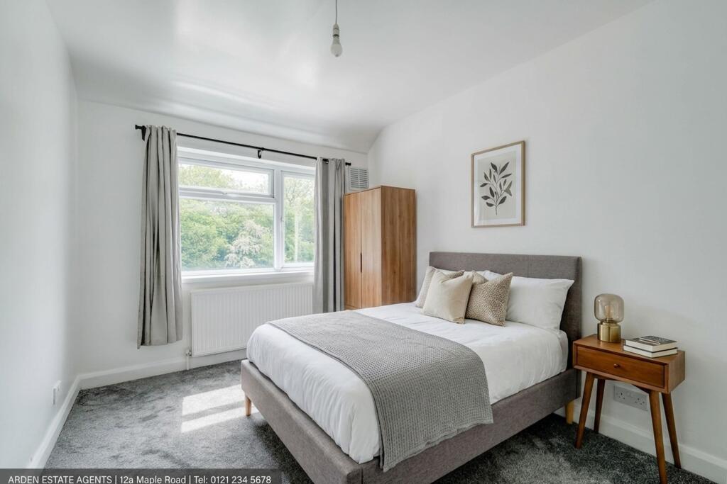 Groveley Lane, Birmingham, B31 photo 5