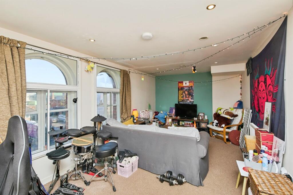 Grants Yard, Burton-On-Trent - View 5