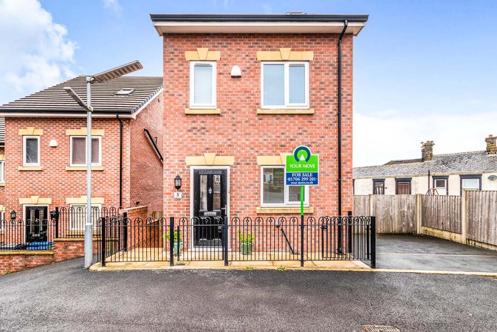 Main image of property: Parkfield Court, Oldham, Greater Manchester, OL4