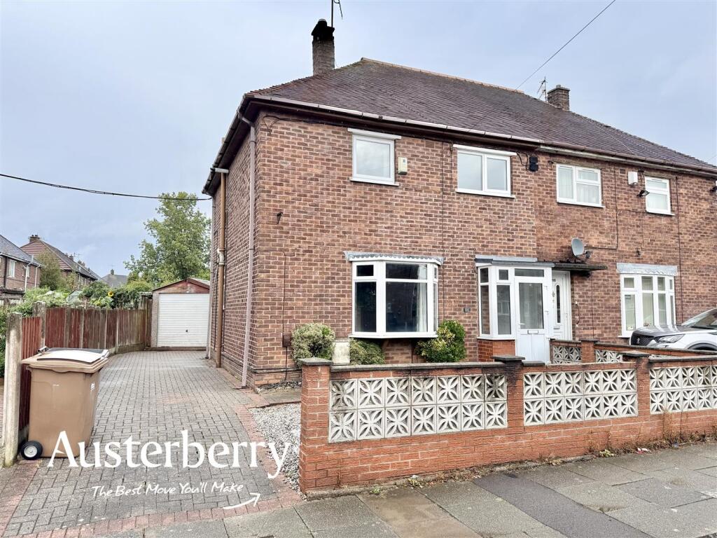Main image of property: Finstock Avenue, Blurton, Stoke-On-Trent, Staffordshire, ST3 3LA