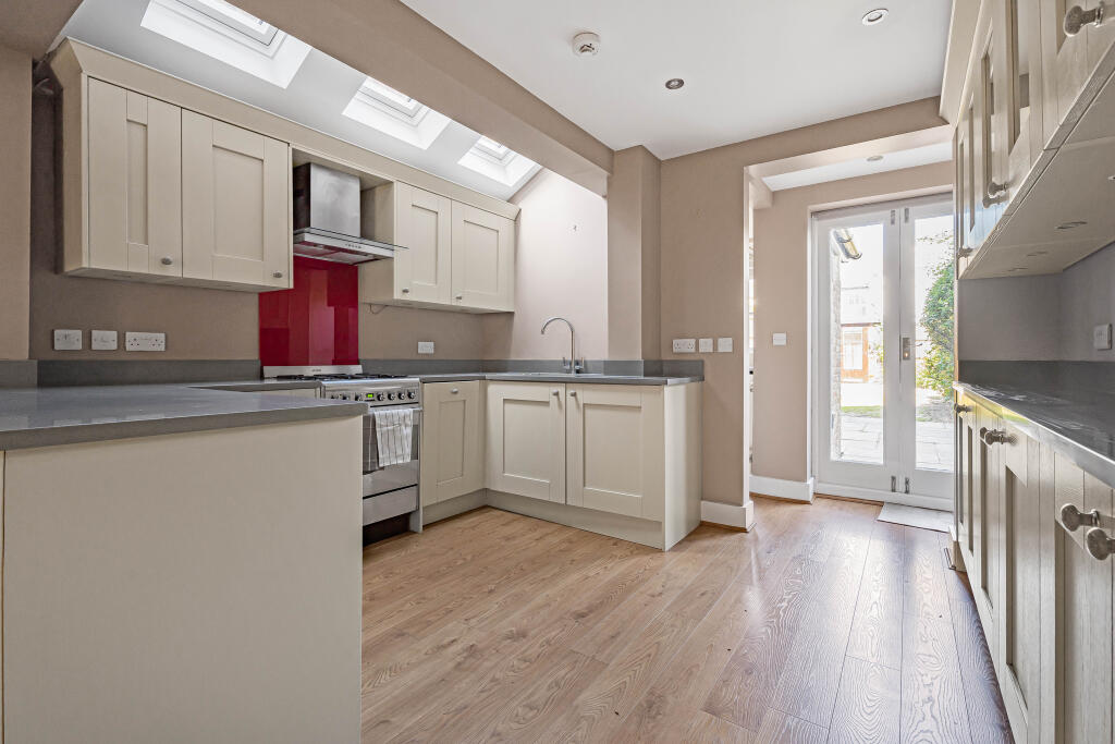 House in Hemel Hempstead - View 3