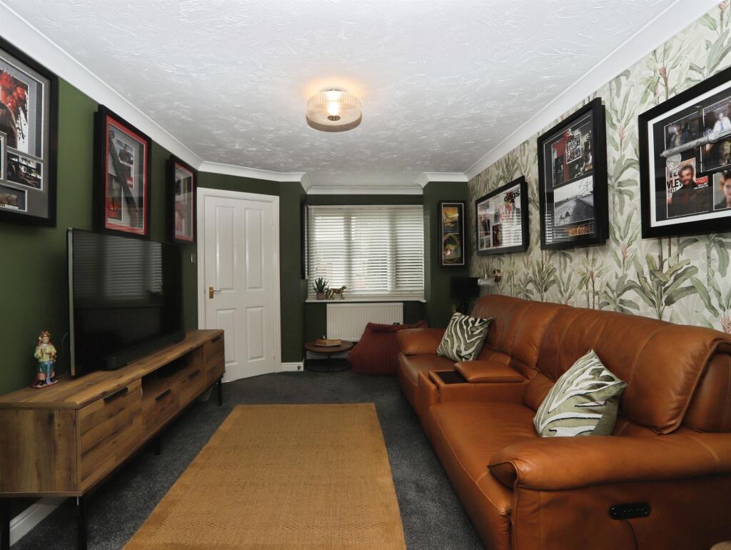 House in Cardiff, Hendredenny, Penyrheol Trecenydd & Energlyn - View 4