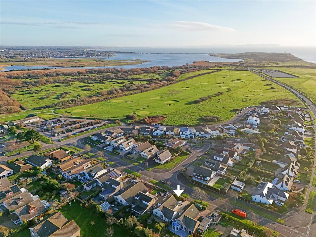 Selfridge Avenue, Hengistbury Head, Bournemouth, Dorset, BH6 photo 3