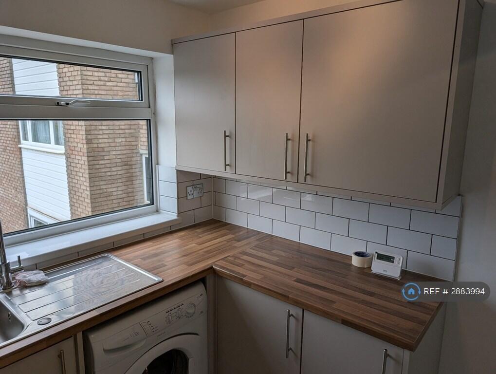 Main image of property: Sandgate, Swindon, SN3