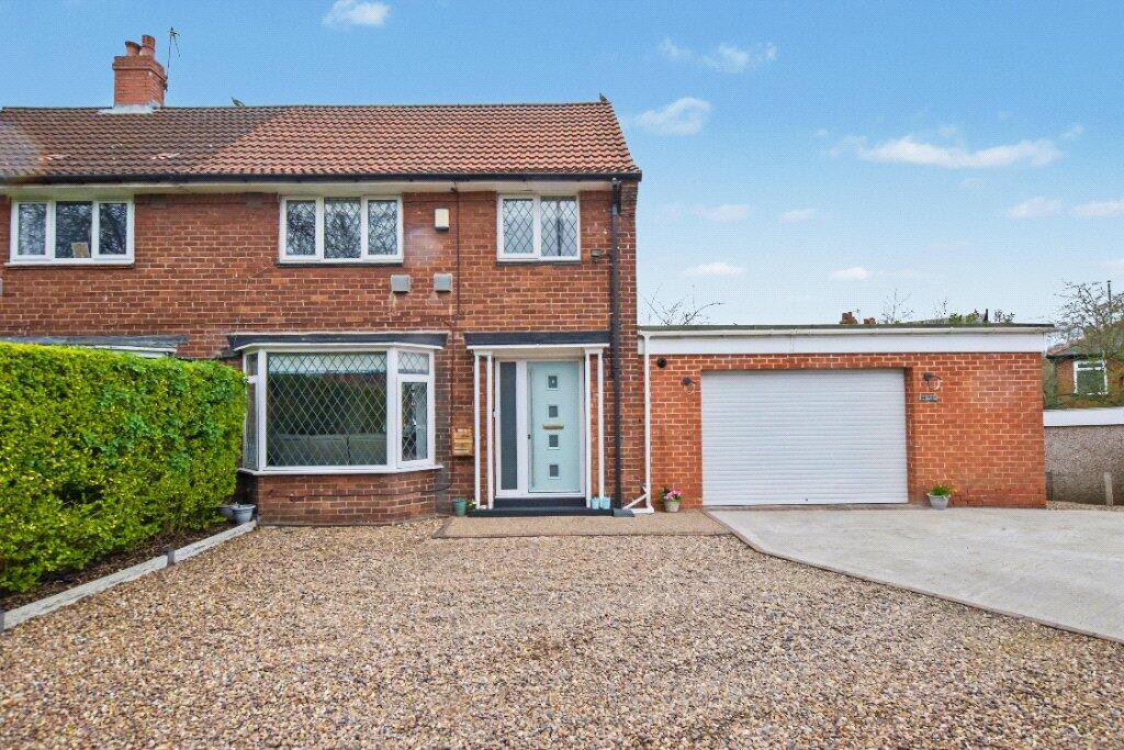 Main image of property: Stonebridge Lane, Leeds, West Yorkshire