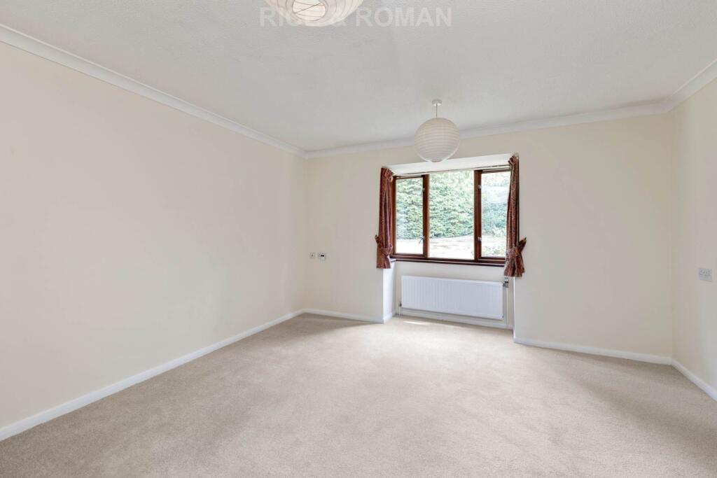 Talbot Lodge, Esher photo 3