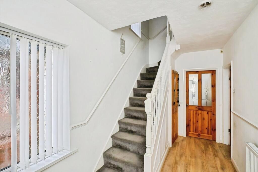 House in Birmingham, Banners Gate, Kingstanding - View 6