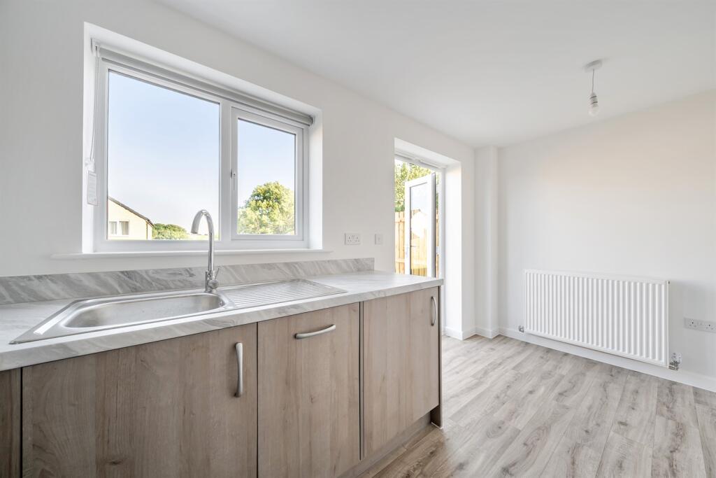 Spen Beck View, BD4 photo 4