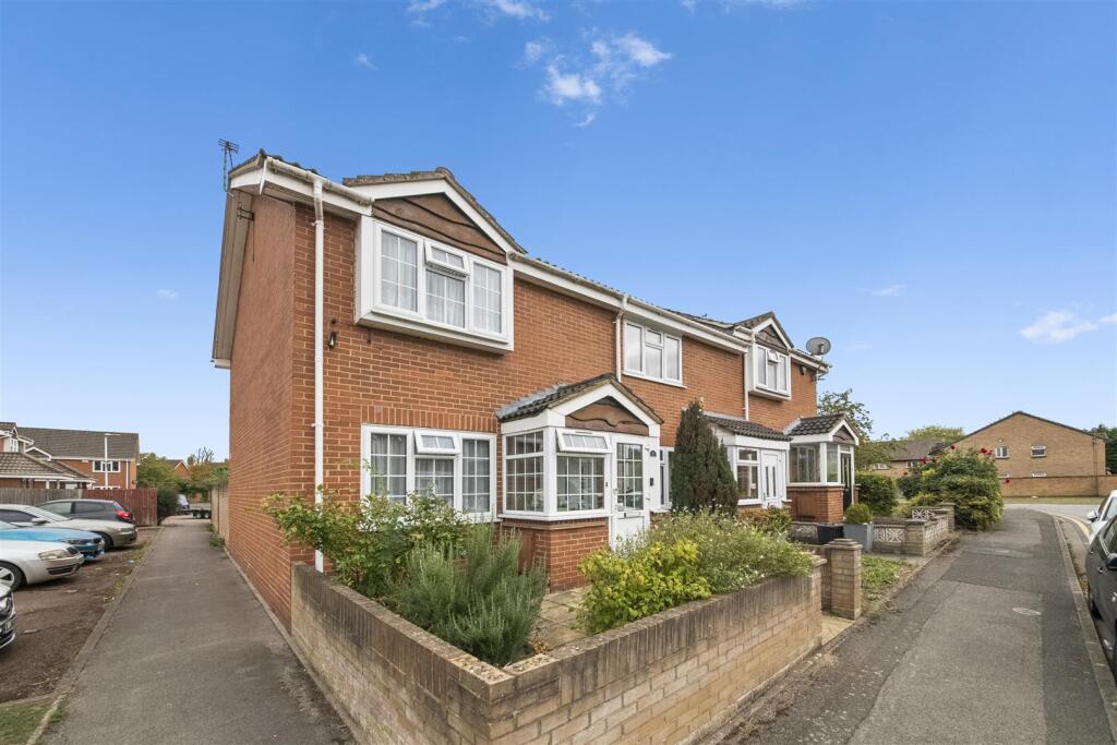 Main image of property: Paddington Close, Hayes