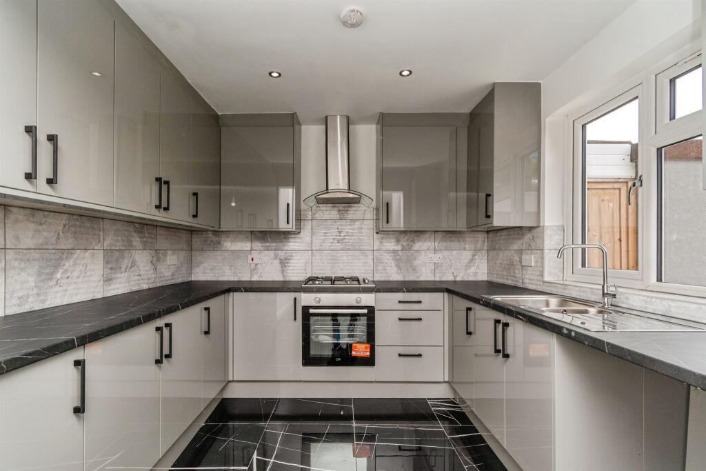 House in Walsall, West Midlands - More