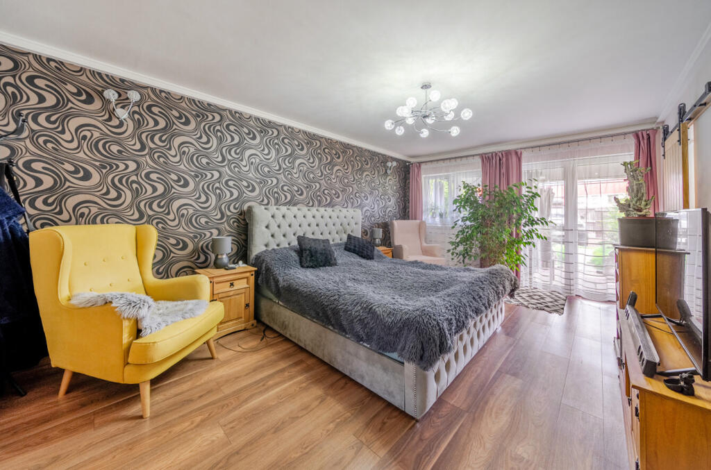 House in Portsmouth - View 5