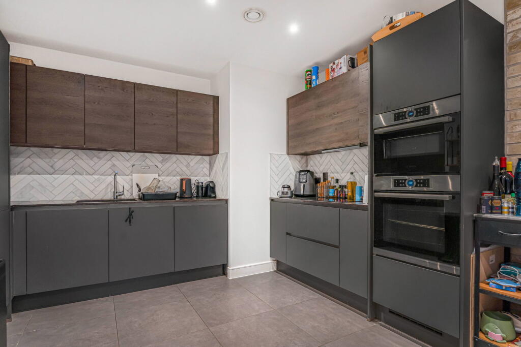 Apartment in London - View 5