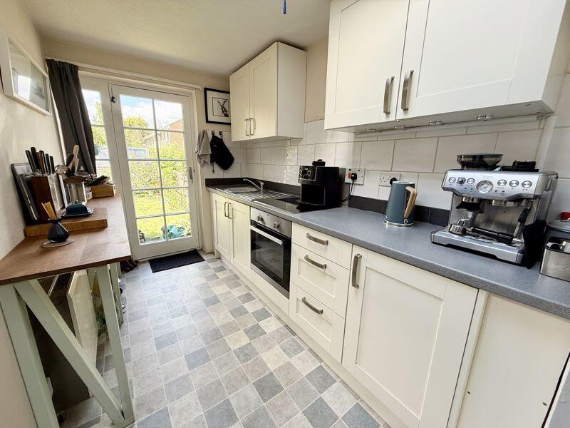 5 Myrtle Terrace, Henfield photo 2