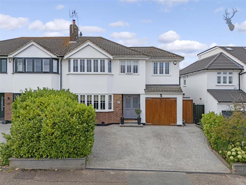 Main image of property: Purlieu Way, Theydon Bois, CM16