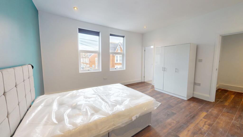 Main image of property: Double Room with Ensuite to Rent on Quadrant Road