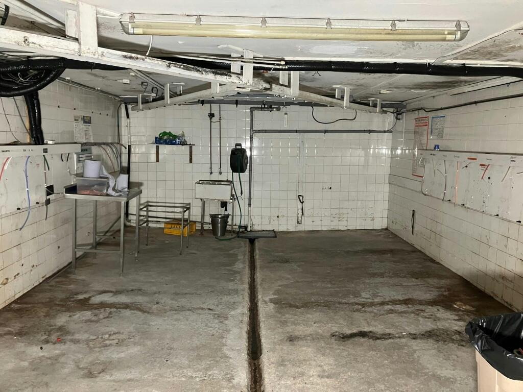 9GHCellar.jpg