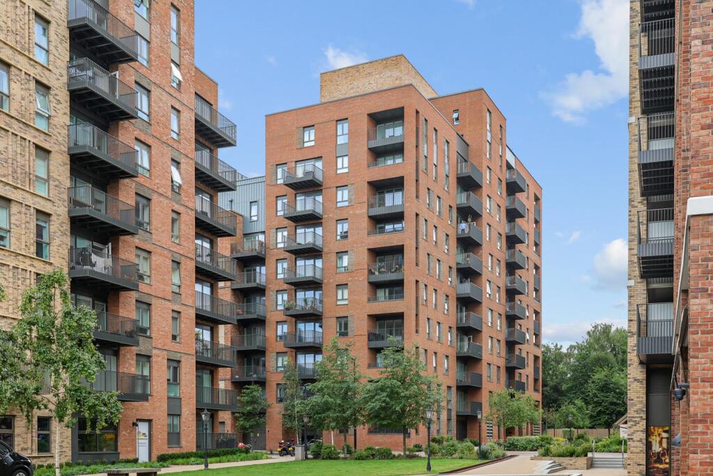 Main image of property: Blenheim Mansions, London, N8