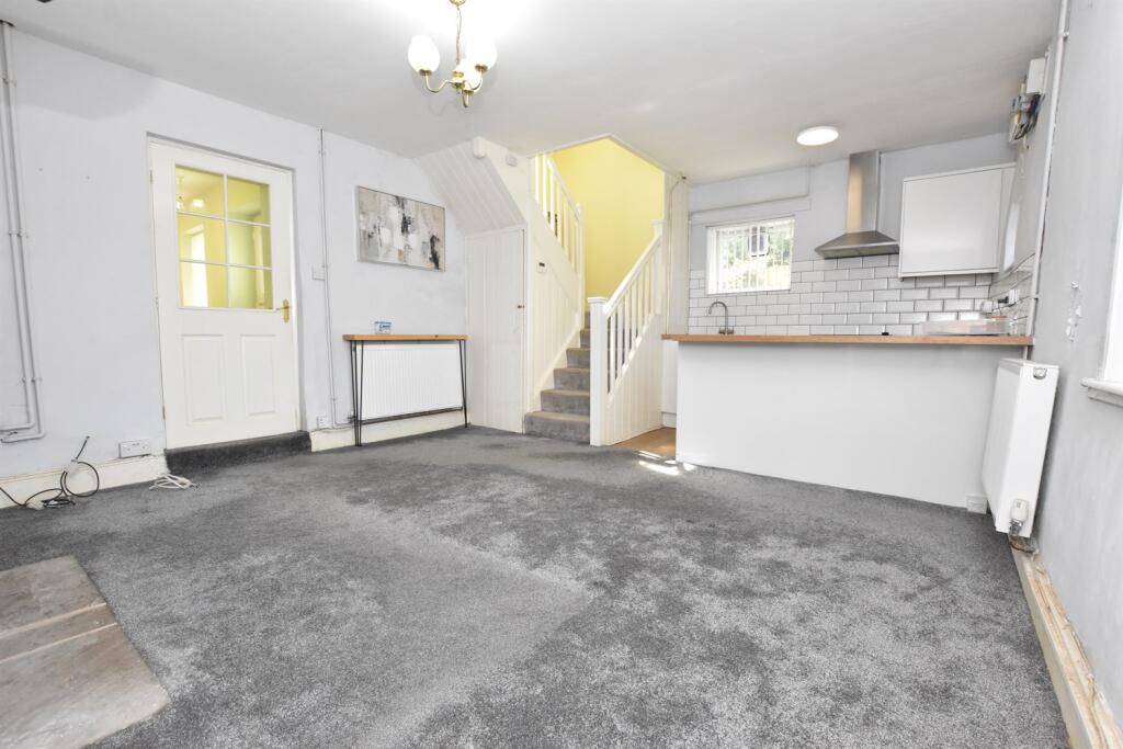 Holme Lane, NG34 - View 3