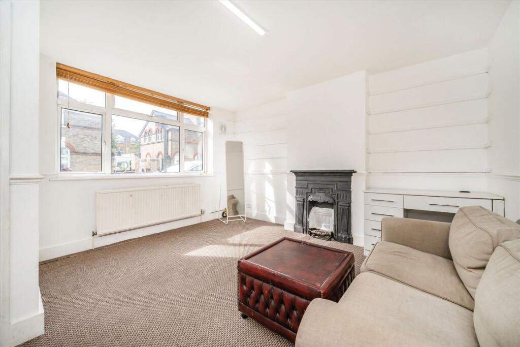 House in Twickenham - View 3