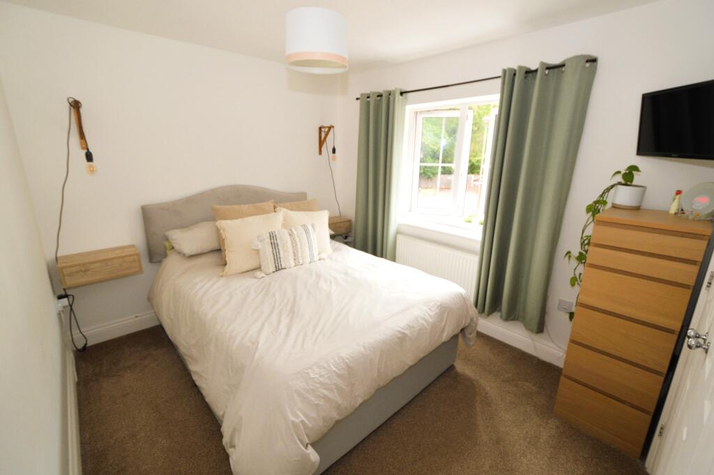 House in Surrey Heath, Windlesham - View 5