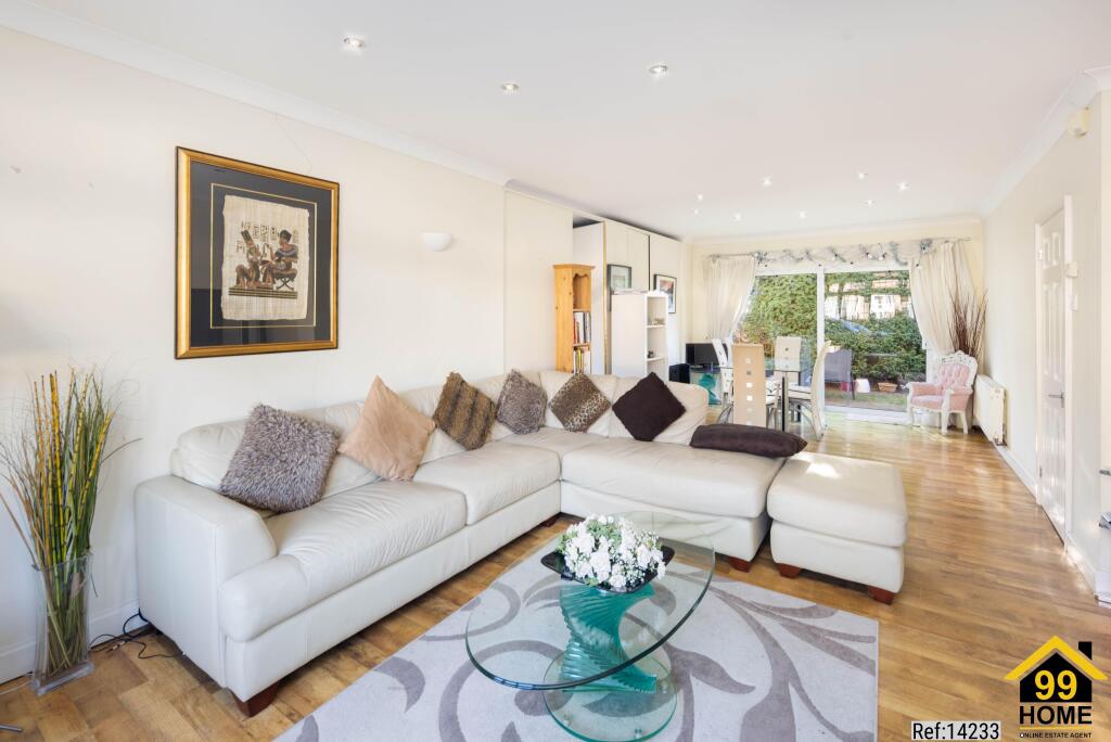 Main image of property: Evesham Way, Ilford, London, IG5