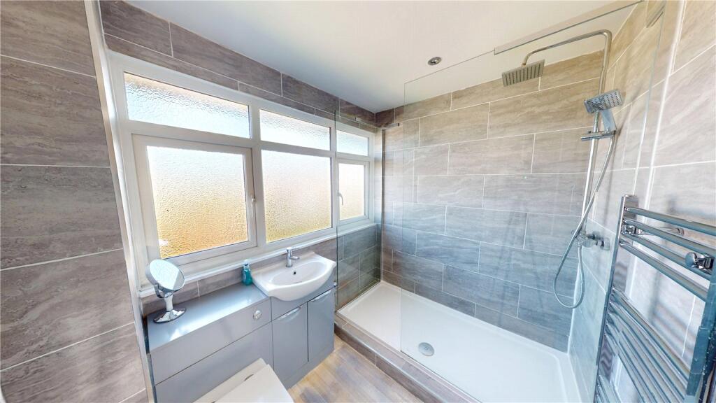 House in Southend-on-Sea - View 4