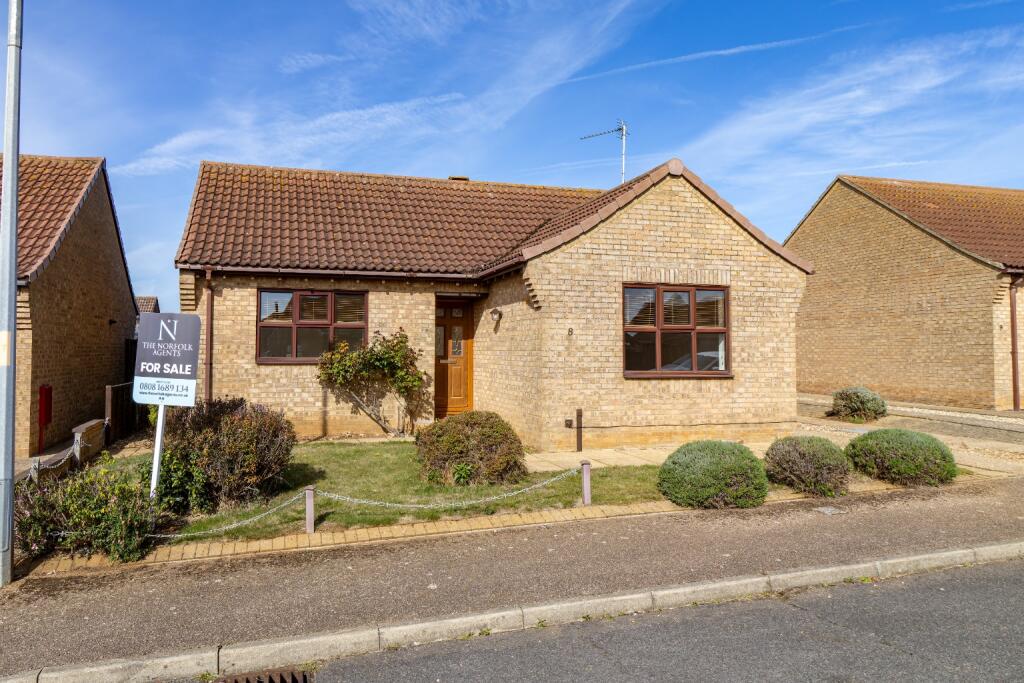 2-bed detached on Harrys Way, Hunstanton, £275,000
