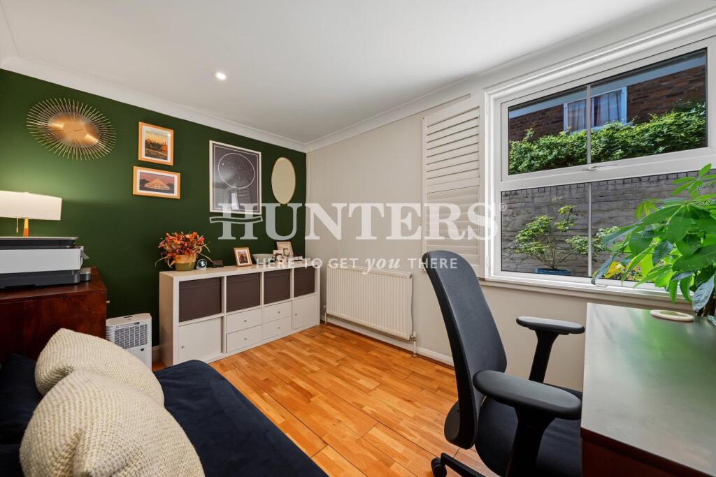 Apartment in London - More