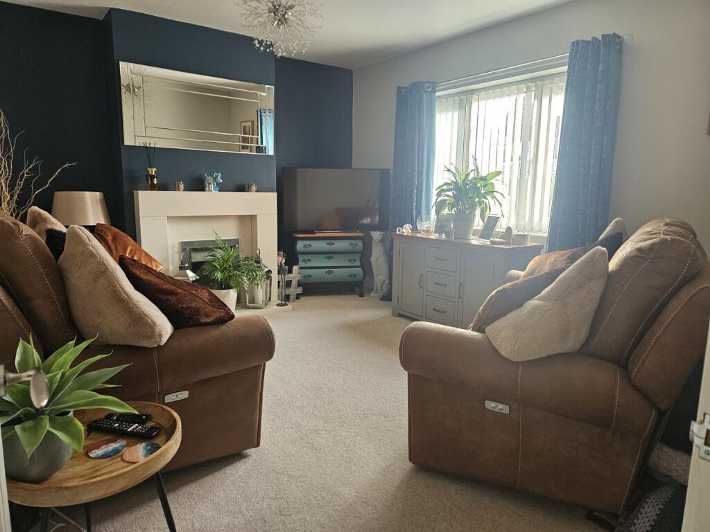 House in Walsall, Pheasey - View 2