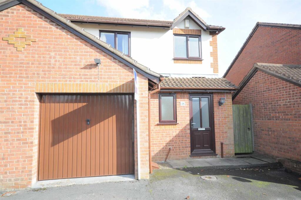 Main image of property: Kingsland Close, Stone