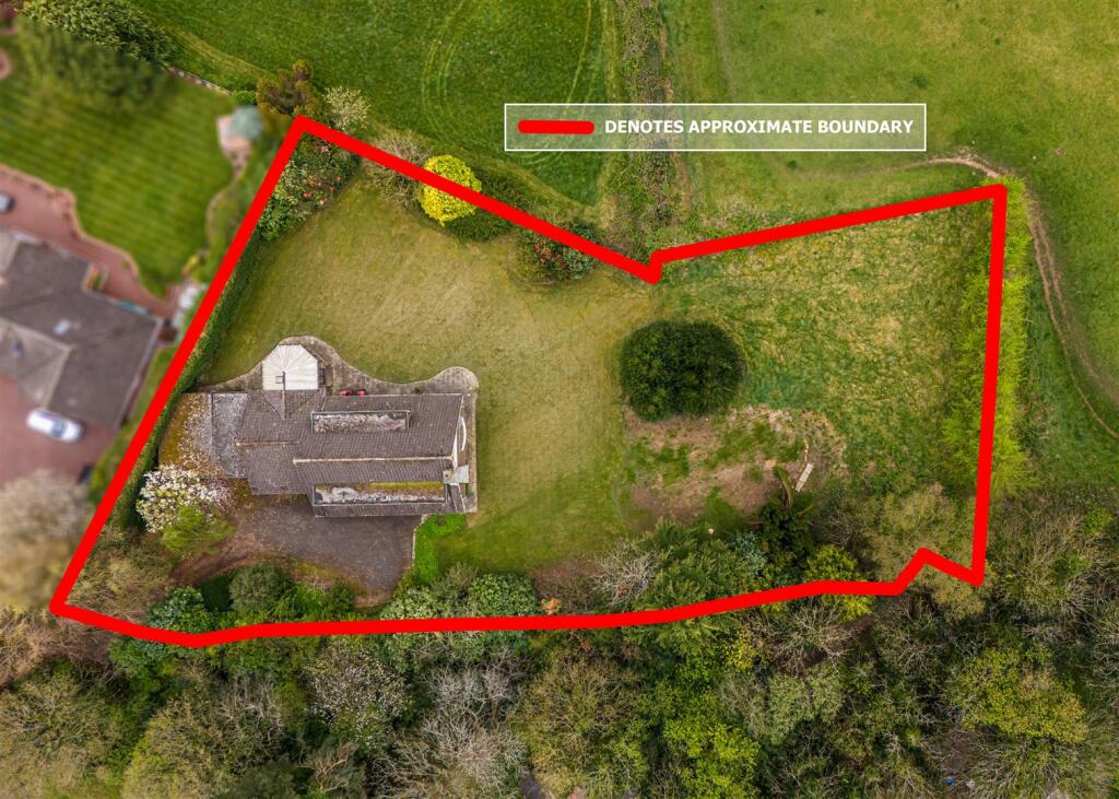 House in South Staffordshire, Codsall - View 2