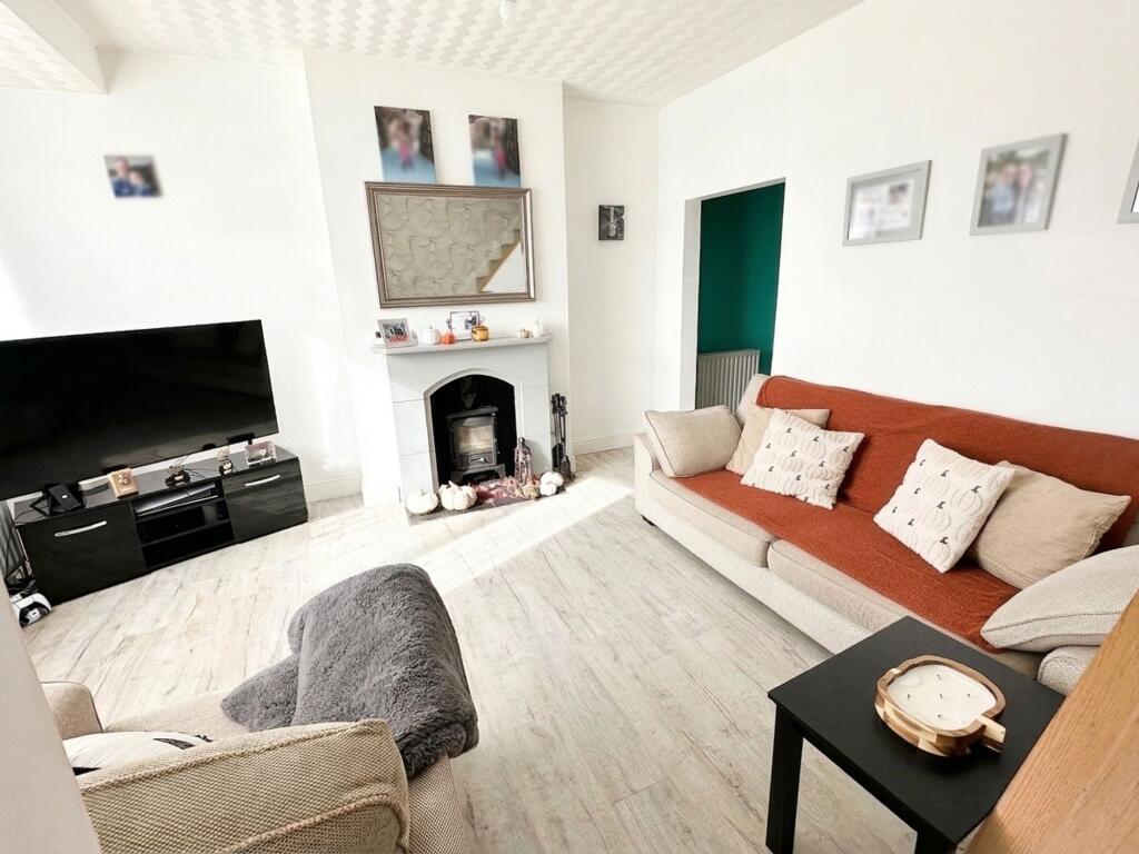 House in Leicester - More